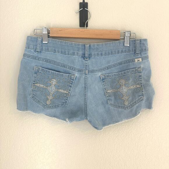 Y2K micro mini shorty shorts, classic L.e.i Ashley LowRise, embroidered, size 7 - Picture 2 of 8